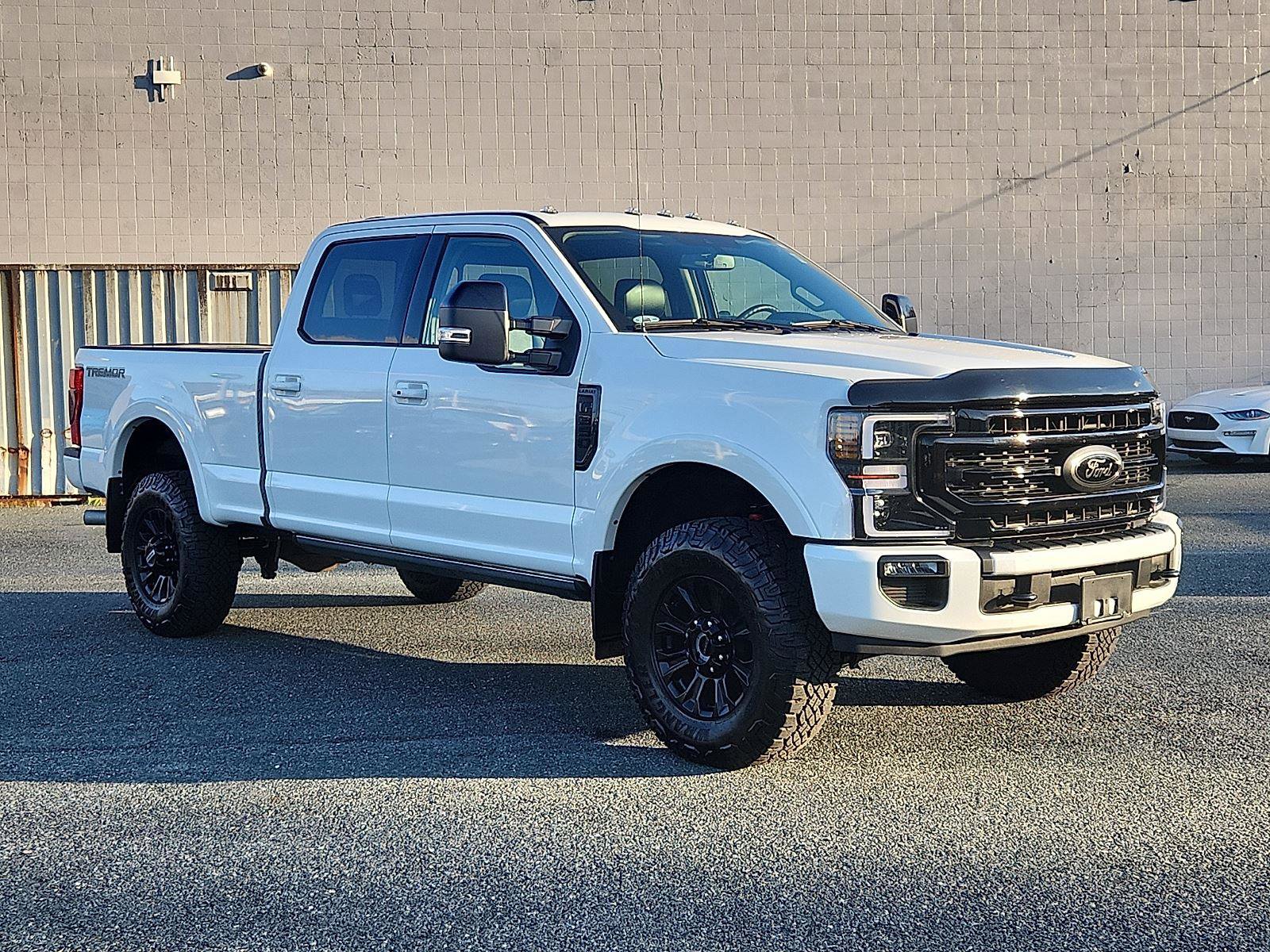 Used 2021 Ford F350 Lariat image 3