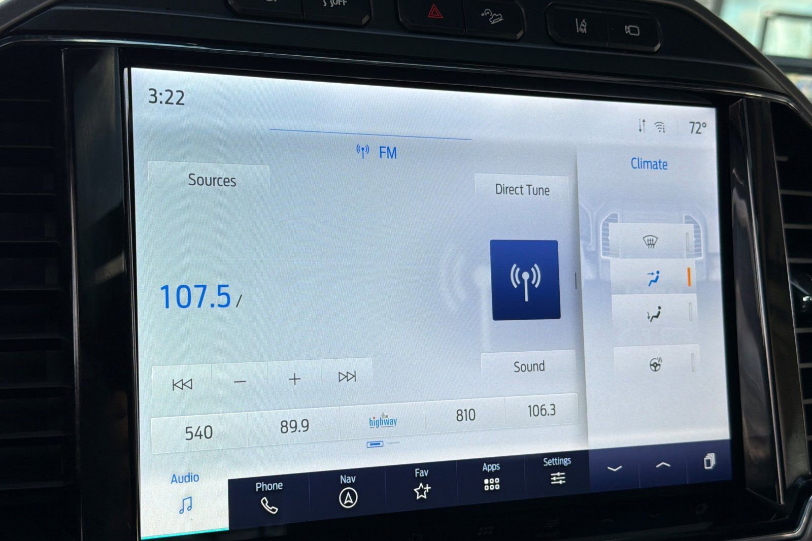 Used 2022 Ford F450 Platinum w/ FX4 Off-Road Package image 17