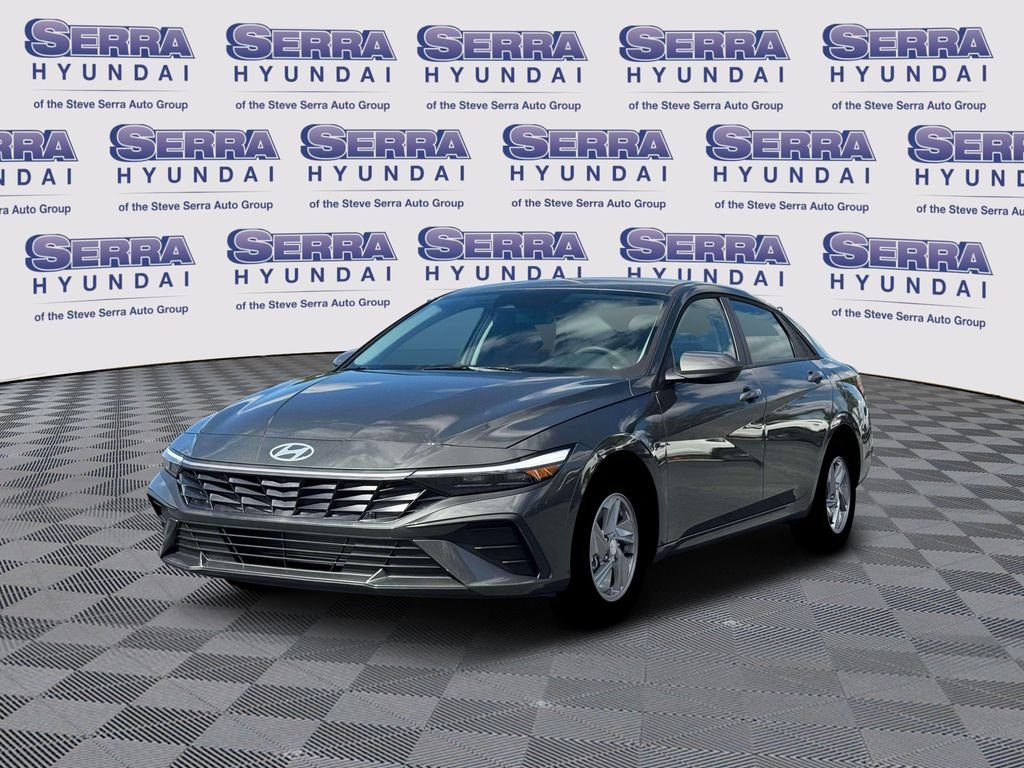 New 2026 Hyundai Elantra SE FWD image 1