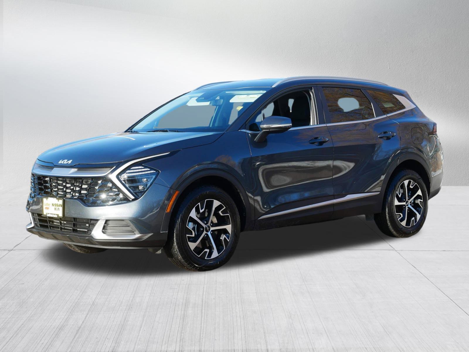 Certified 2024 Kia Sportage EX image 3