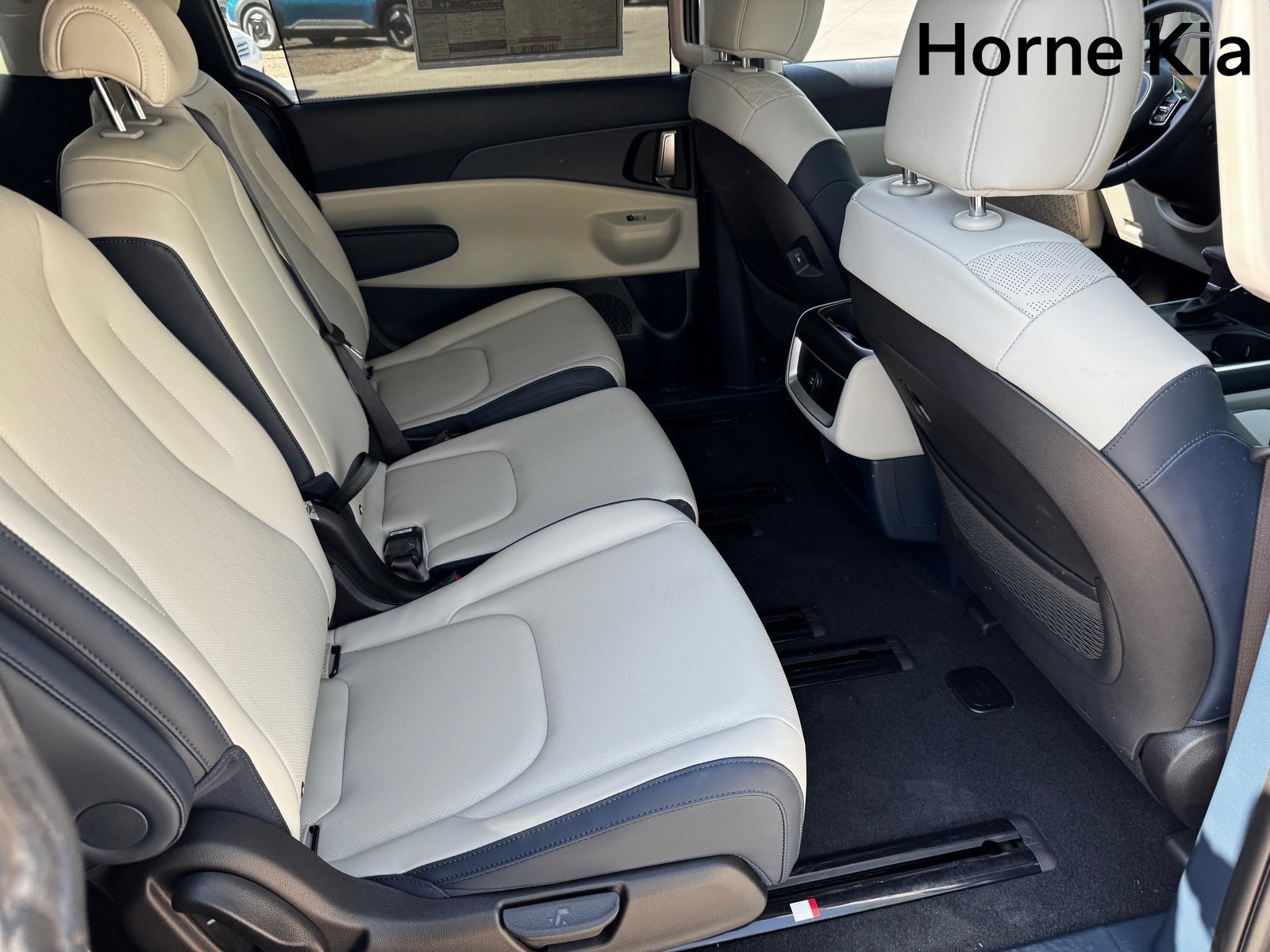 New 2026 Kia Carnival EX image 21