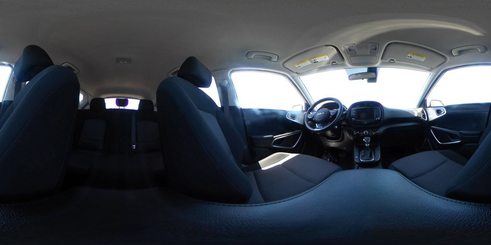 Used 2025 Kia Soul LX w/ LX Technology Package FWD image 42