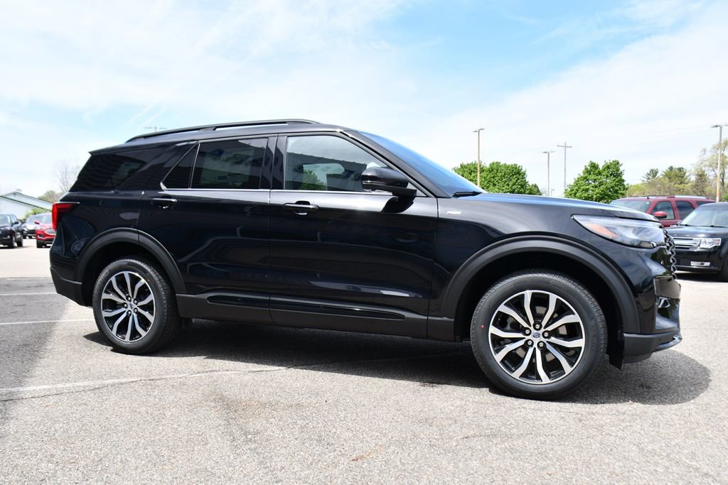 New 2026 Ford Explorer ST-Line AWD/4WD image 8