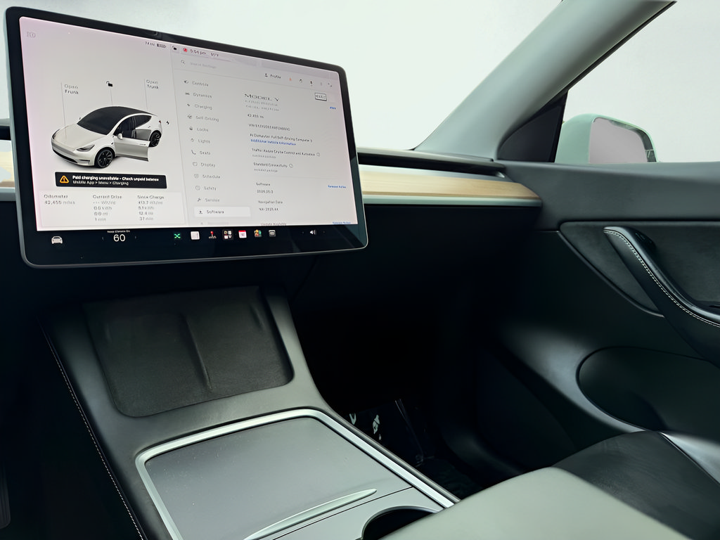 Used 2021 Tesla Model Y Long Range AWD/4WD image 40