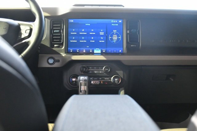 Used 2024 Ford Bronco Wildtrak image 11