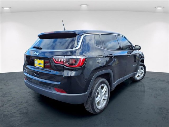 Used 2023 Jeep Compass Sport image 49