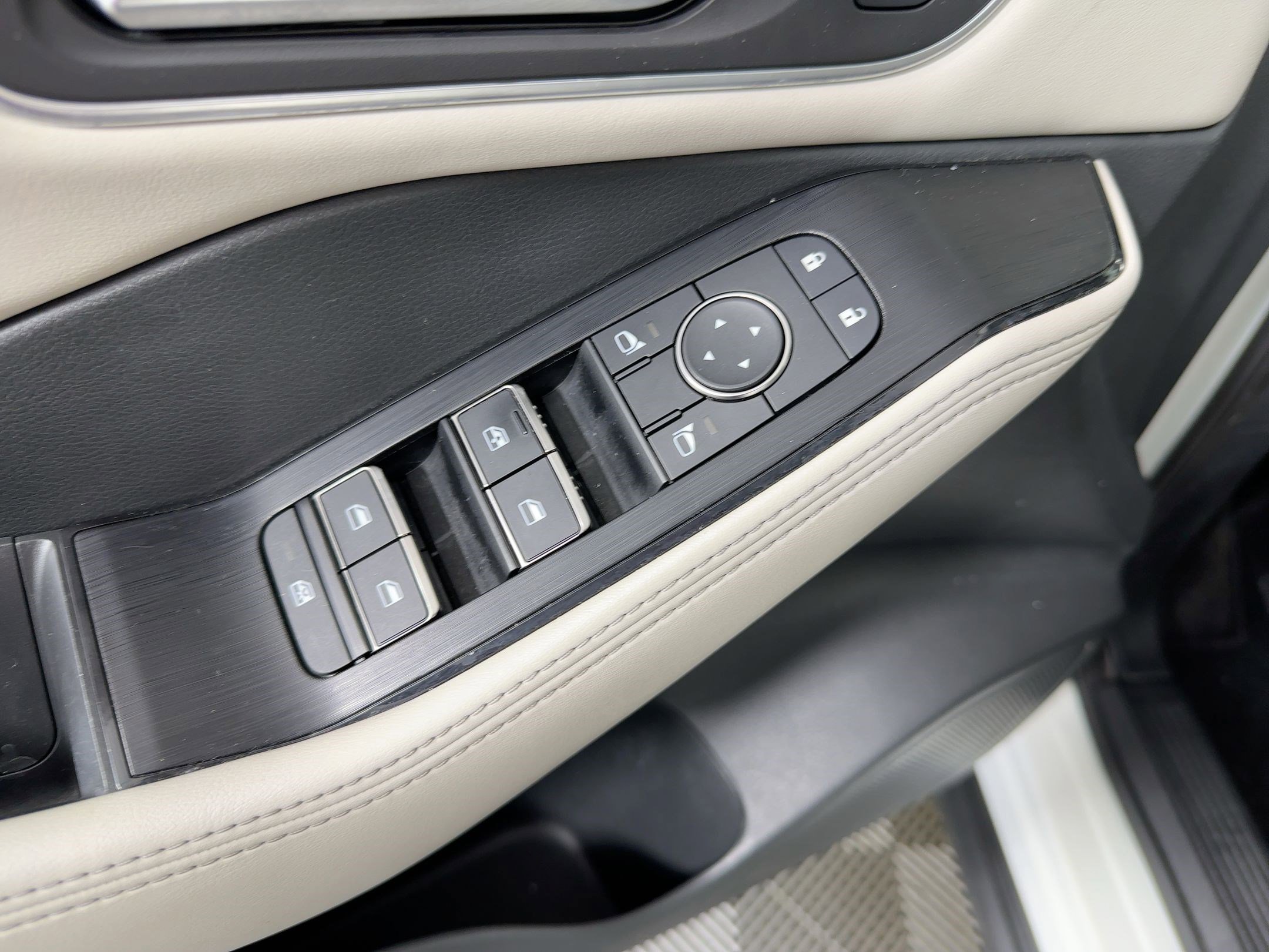 Used 2021 Nissan Rogue SL w/ Premium Package image 20