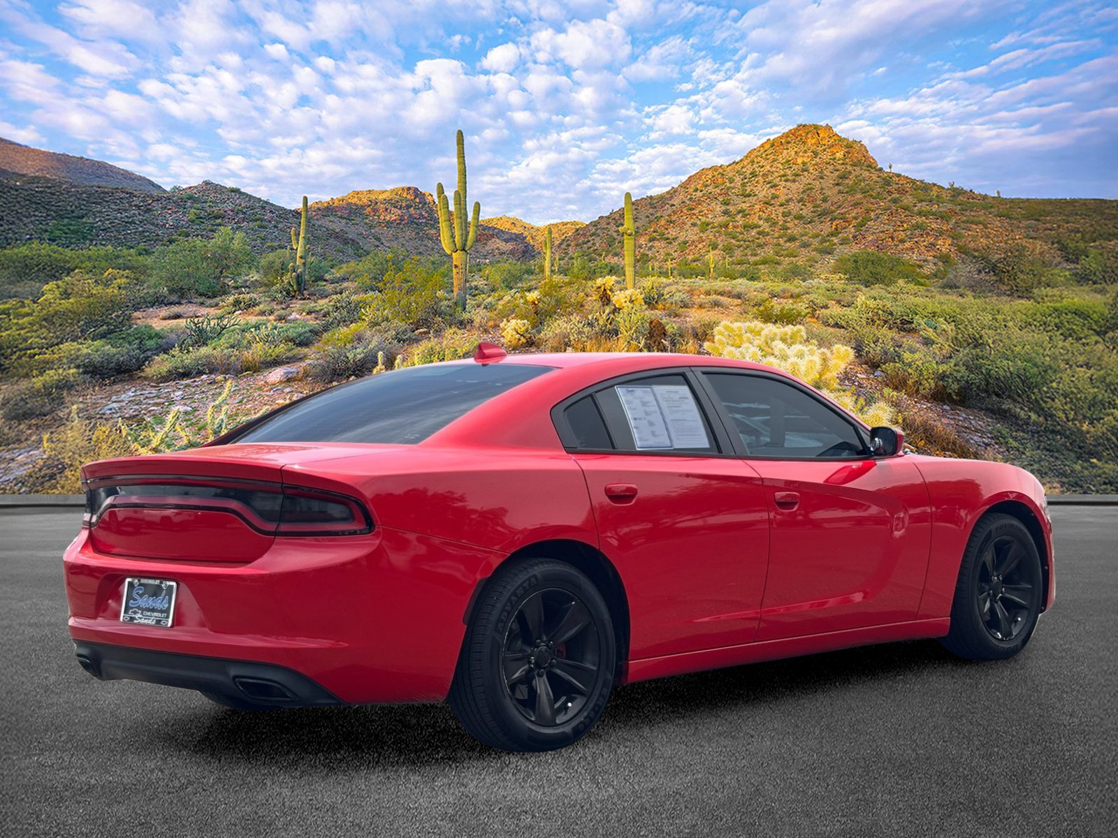 Used 2017 Dodge Charger SXT RWD image 4