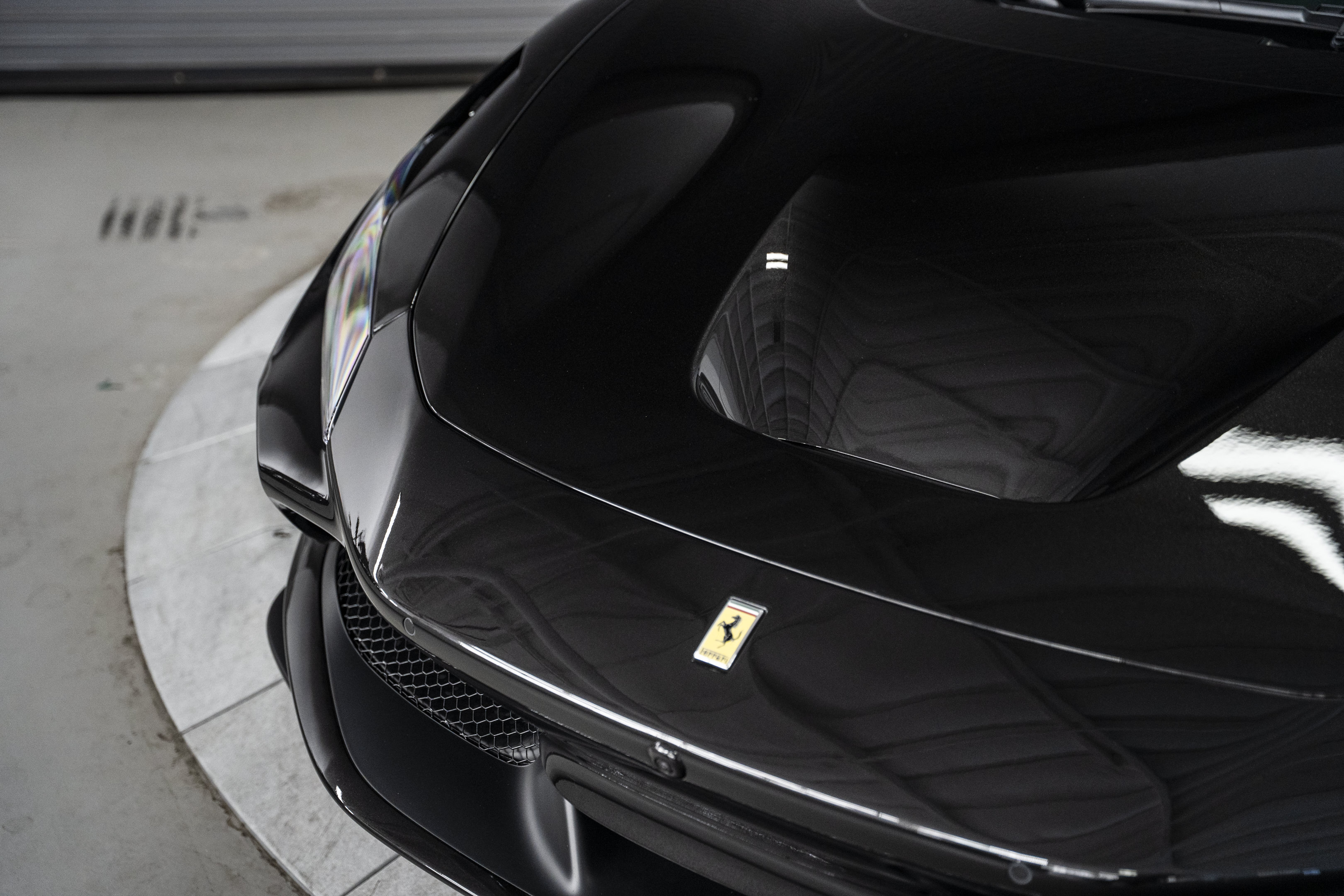 Used 2022 Ferrari F8 Tributo RWD image 17