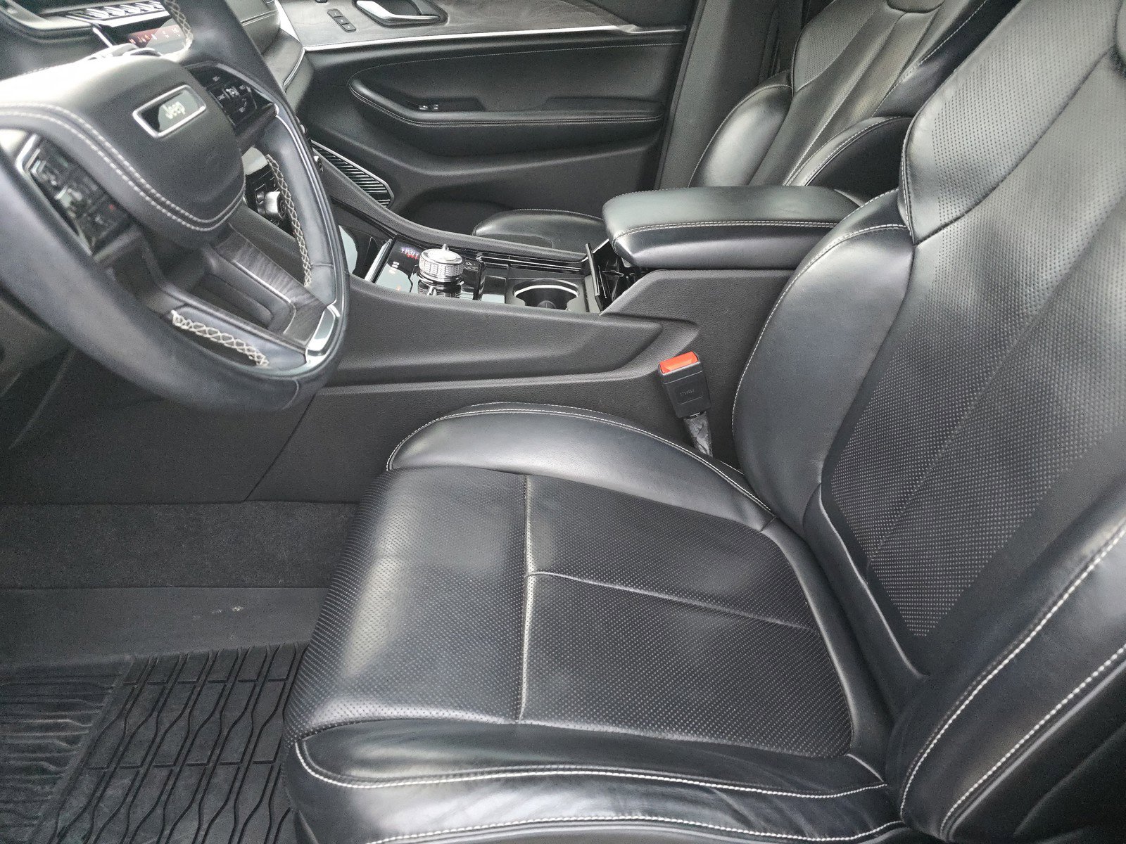 Used 2021 Jeep Grand Cherokee L Overland w/ Luxury Tech Group IV image 12