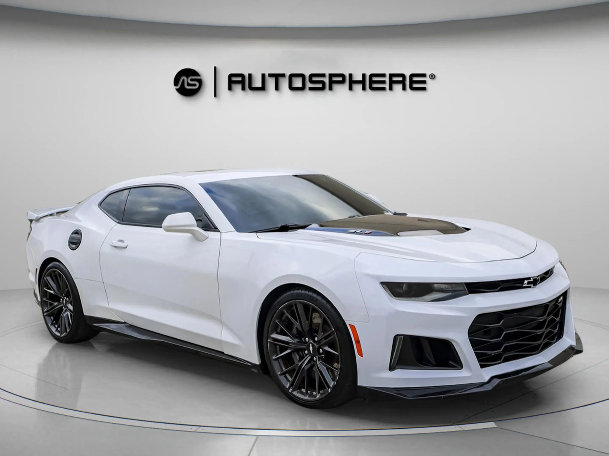Used 2019 Chevrolet Camaro ZL1 image 12