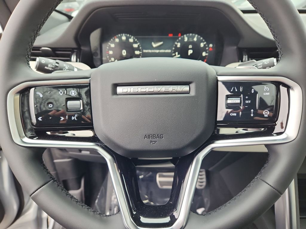 New 2026 Land Rover Discovery Sport Landmark image 18
