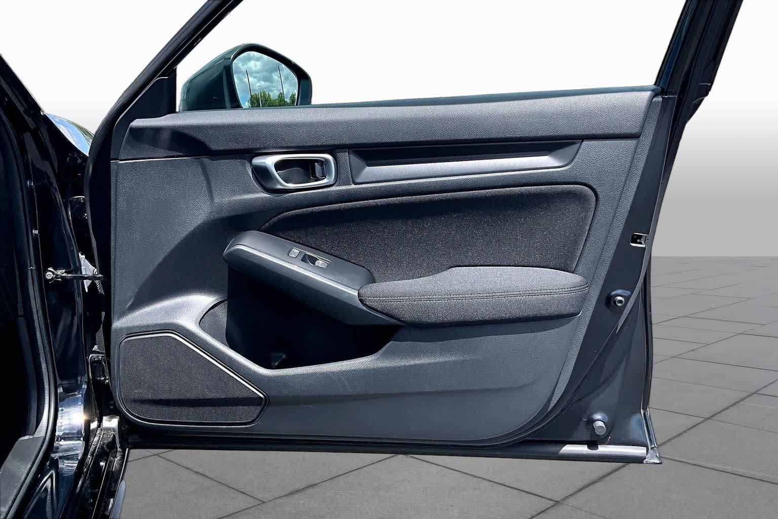 Used 2023 Honda Civic Sport image 26