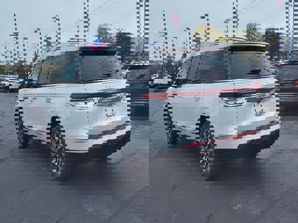 New 2023 Lincoln Navigator Reserve image 28