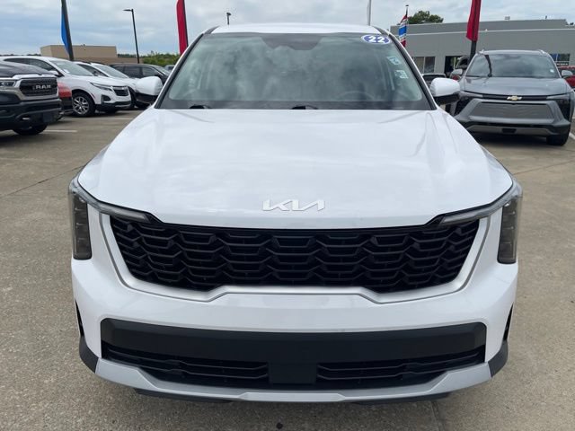 Used 2024 Kia Sorento LX FWD image 5