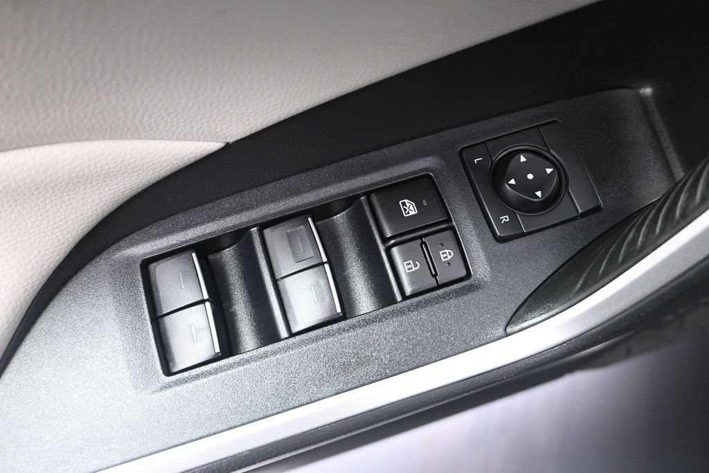 Used 2023 Toyota RAV4 XLE Premium AWD/4WD image 10