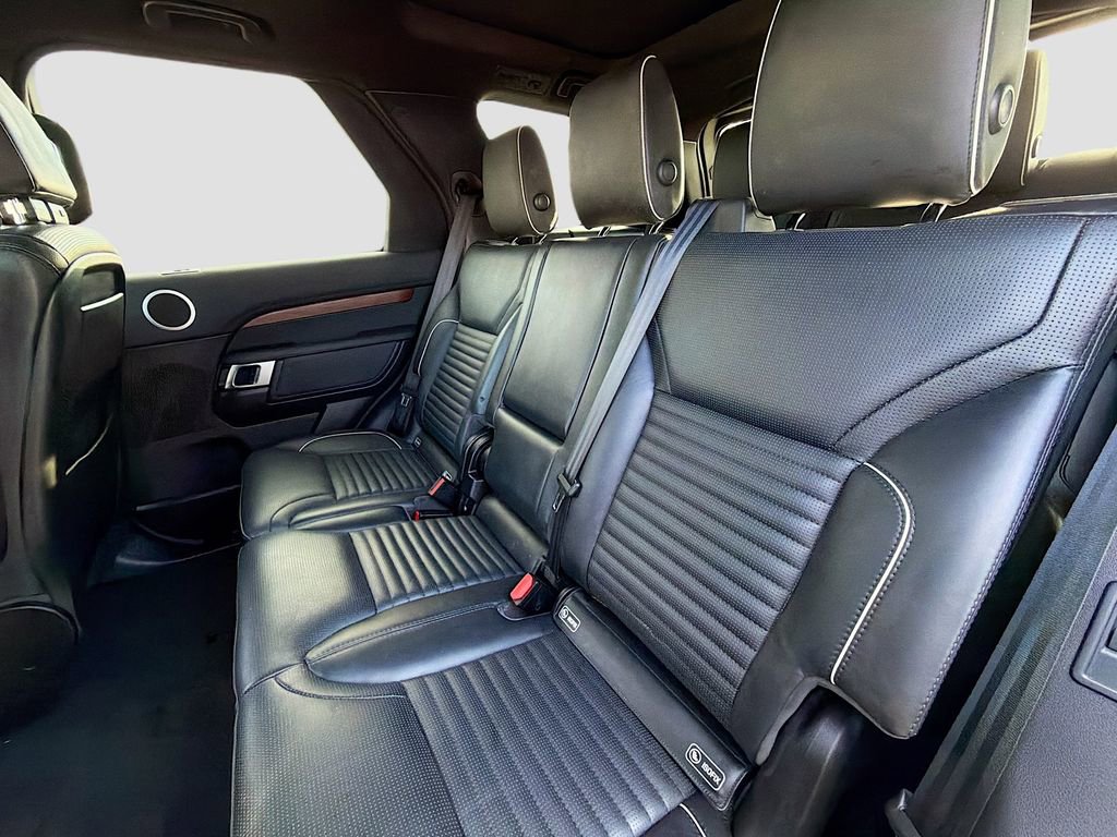 Used 2020 Land Rover Discovery HSE image 22