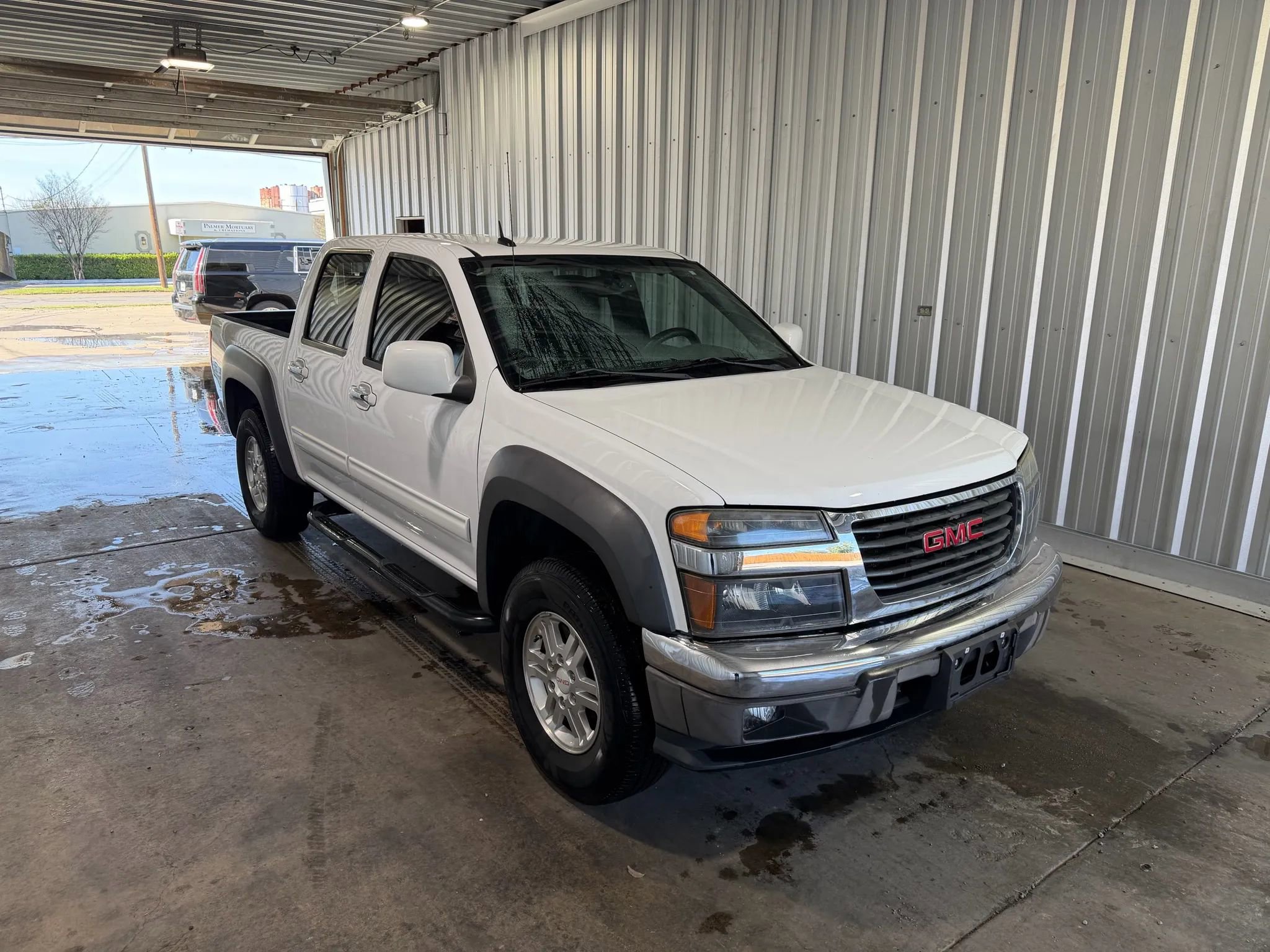 Used 2011 GMC Canyon SLE AWD/4WD image 4