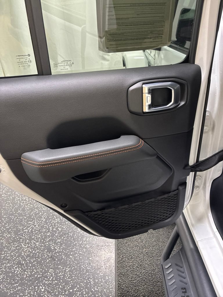 Used 2021 Jeep Gladiator Mojave w/ Cold Weather Group AWD/4WD image 24