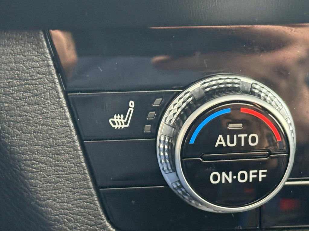 Used 2024 Mitsubishi Outlander SE Black Edition image 30