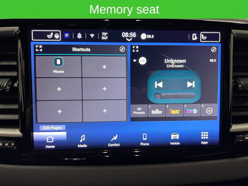 Used 2025 Chrysler Pacifica Select FWD image 17