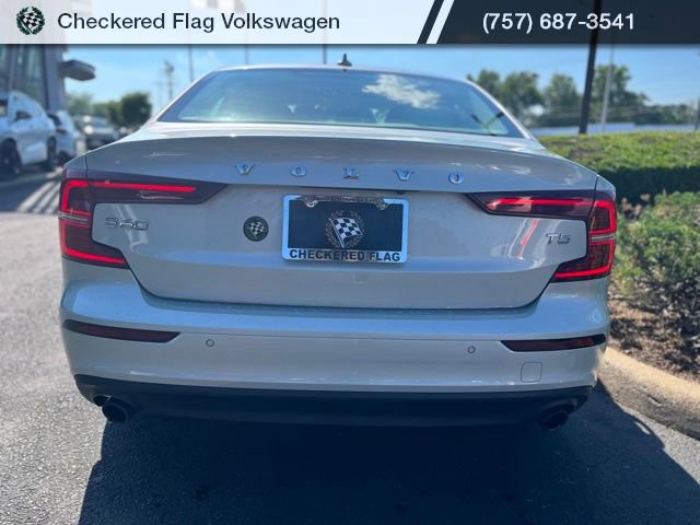 Used 2020 Volvo S60 T5 Momentum FWD image 8