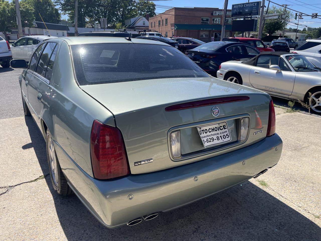 Used 2005 Cadillac De Ville DTS w/ Equipment Group FWD image 13