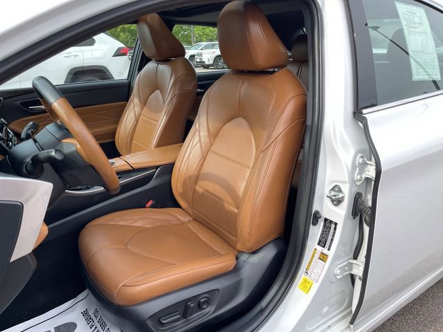 Certified 2020 Toyota Avalon Limited w/ Advanced Safety Package FWD image 14