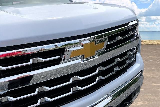 Used 2026 Chevrolet Silverado 1500 LTZ w/ LTZ Premium Package AWD/4WD image 34