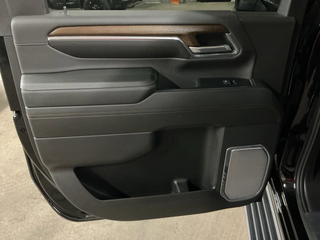 Used 2024 Chevrolet Silverado 2500 High Country w/ High Country Premium Package image 25