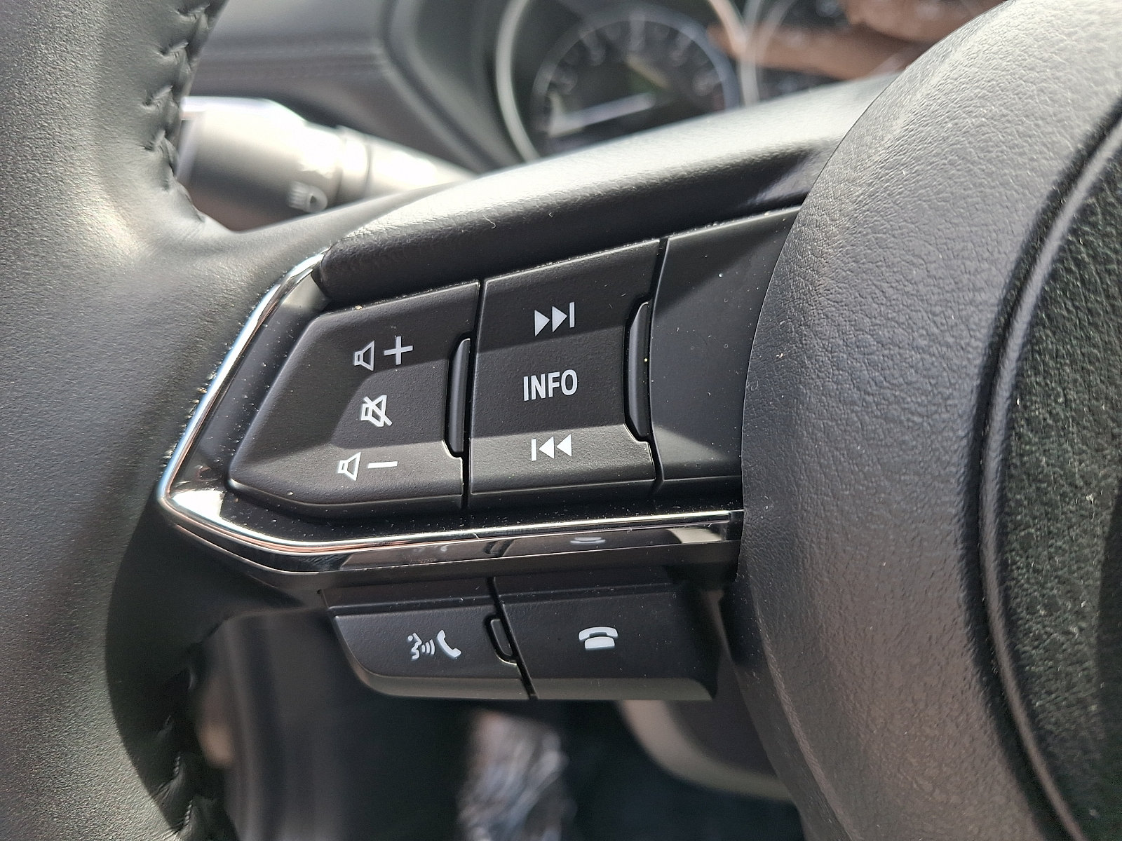 Used 2025 MAZDA CX-5 AWD 2.5 S w/ Select Package image 19