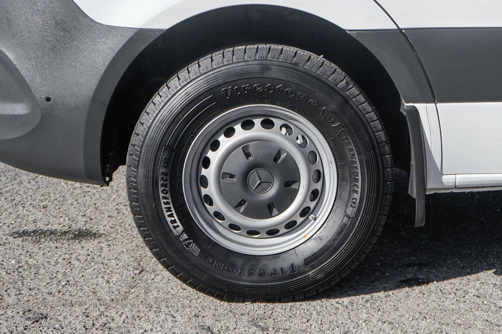 Used 2022 Mercedes-Benz Sprinter 1500 image 35