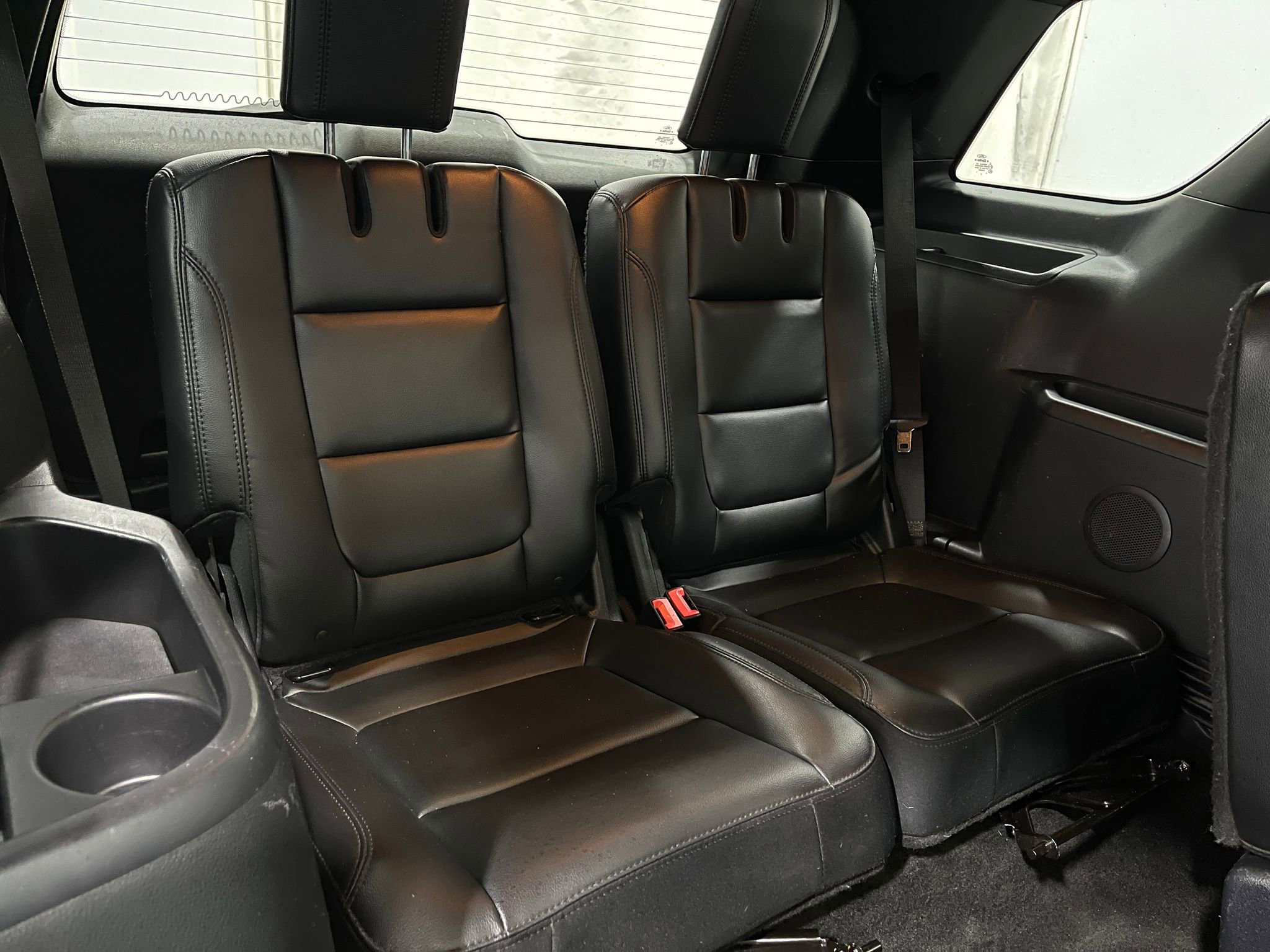 Used 2017 Ford Explorer XLT w/ Equipment Group 202A image 30