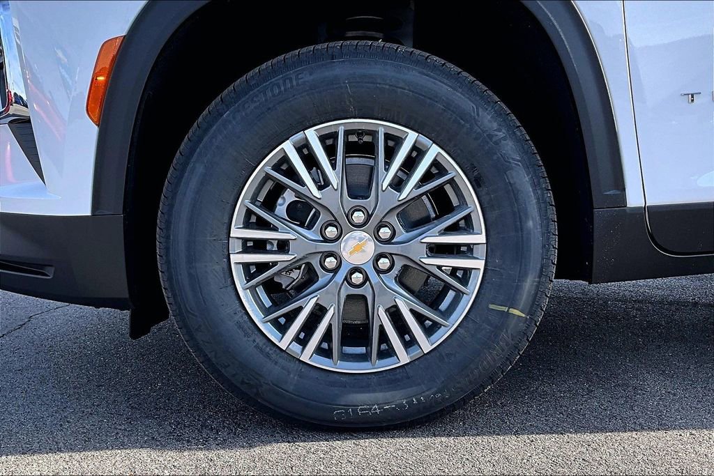 New 2026 Chevrolet Traverse LT image 12