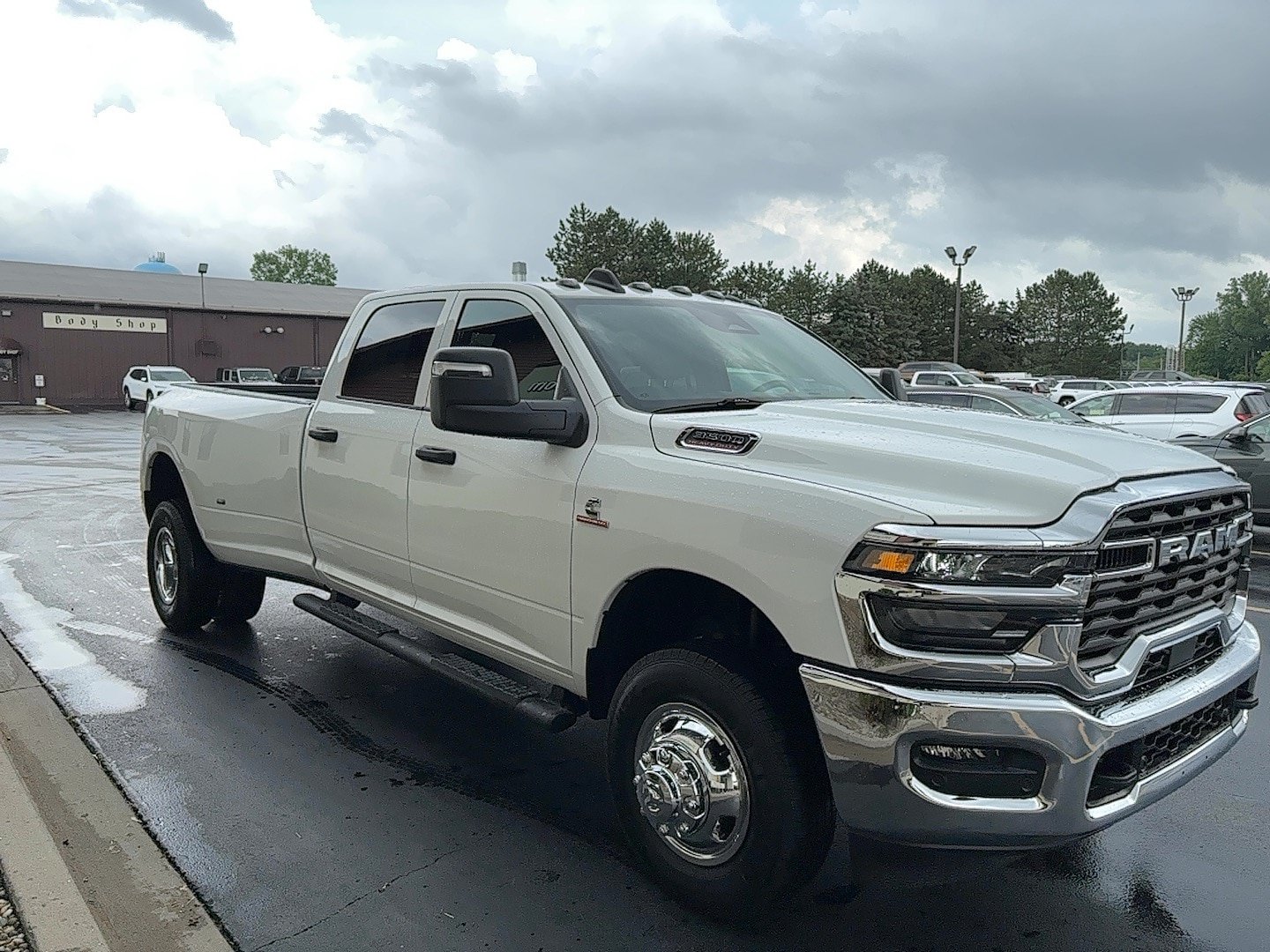 New 2026 RAM 3500 Tradesman AWD/4WD image 7