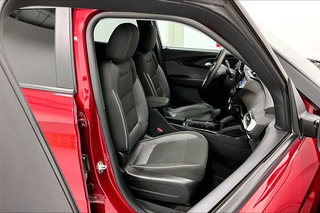 Used 2021 Chevrolet TrailBlazer LT w/ Convenience Package FWD image 10