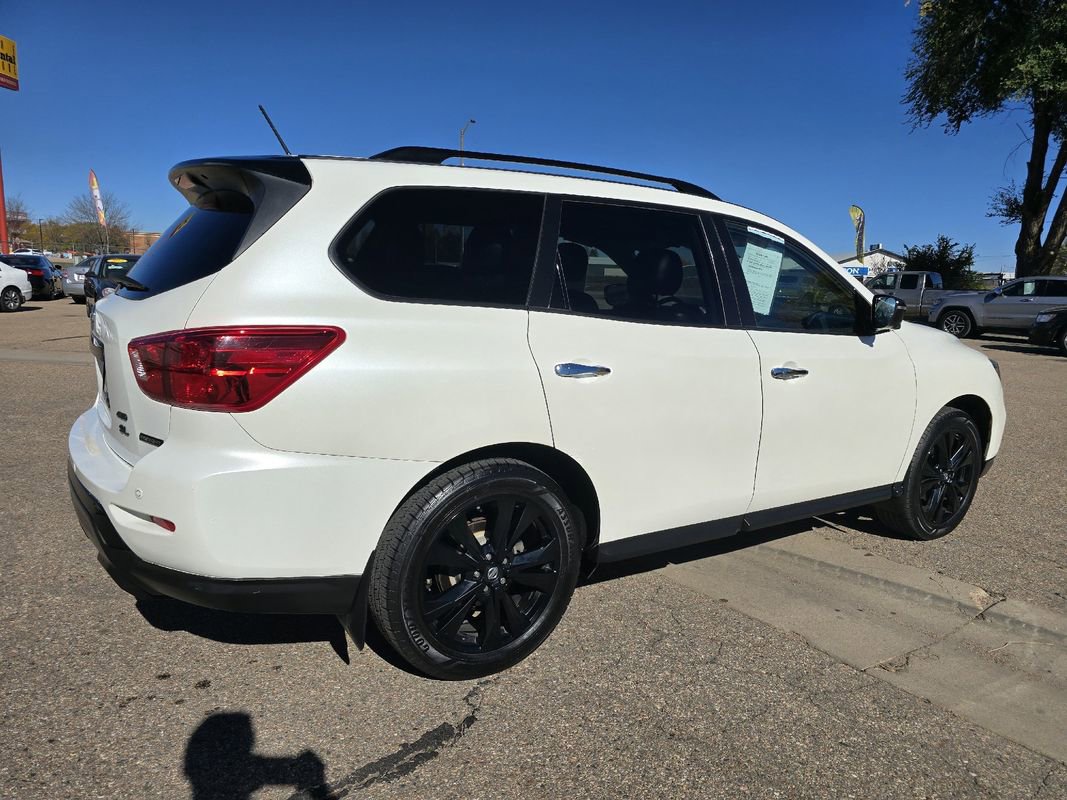 Used 2018 Nissan Pathfinder SL w/ Midnight Edition Package image 4
