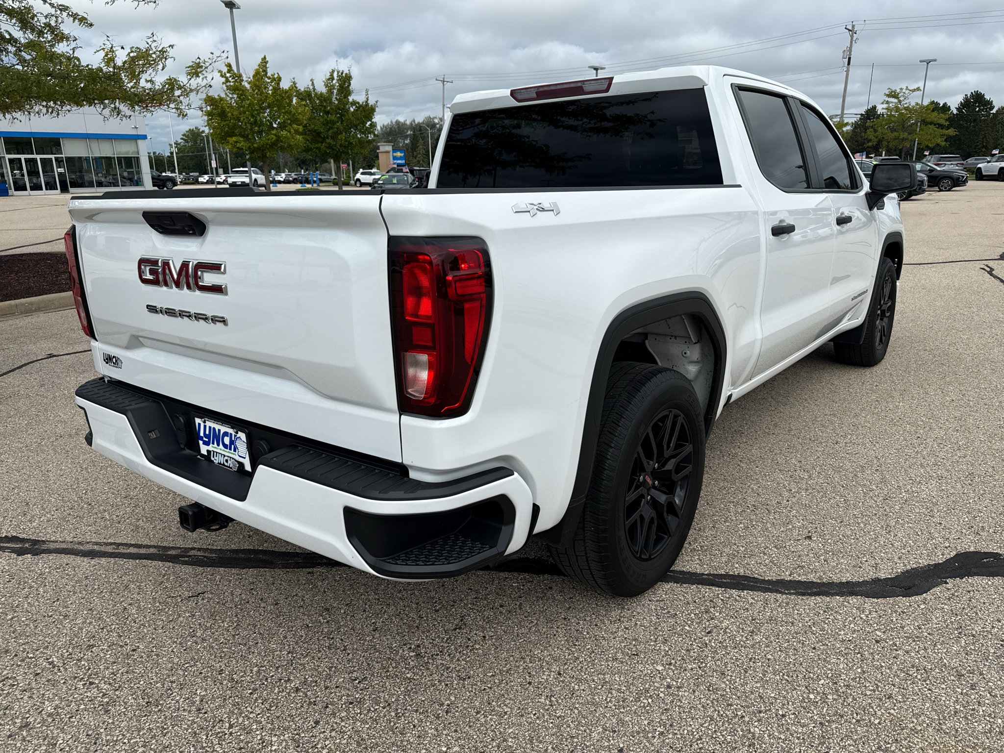 Used 2024 GMC Sierra 1500 Pro w/ Graphite Edition AWD/4WD image 4