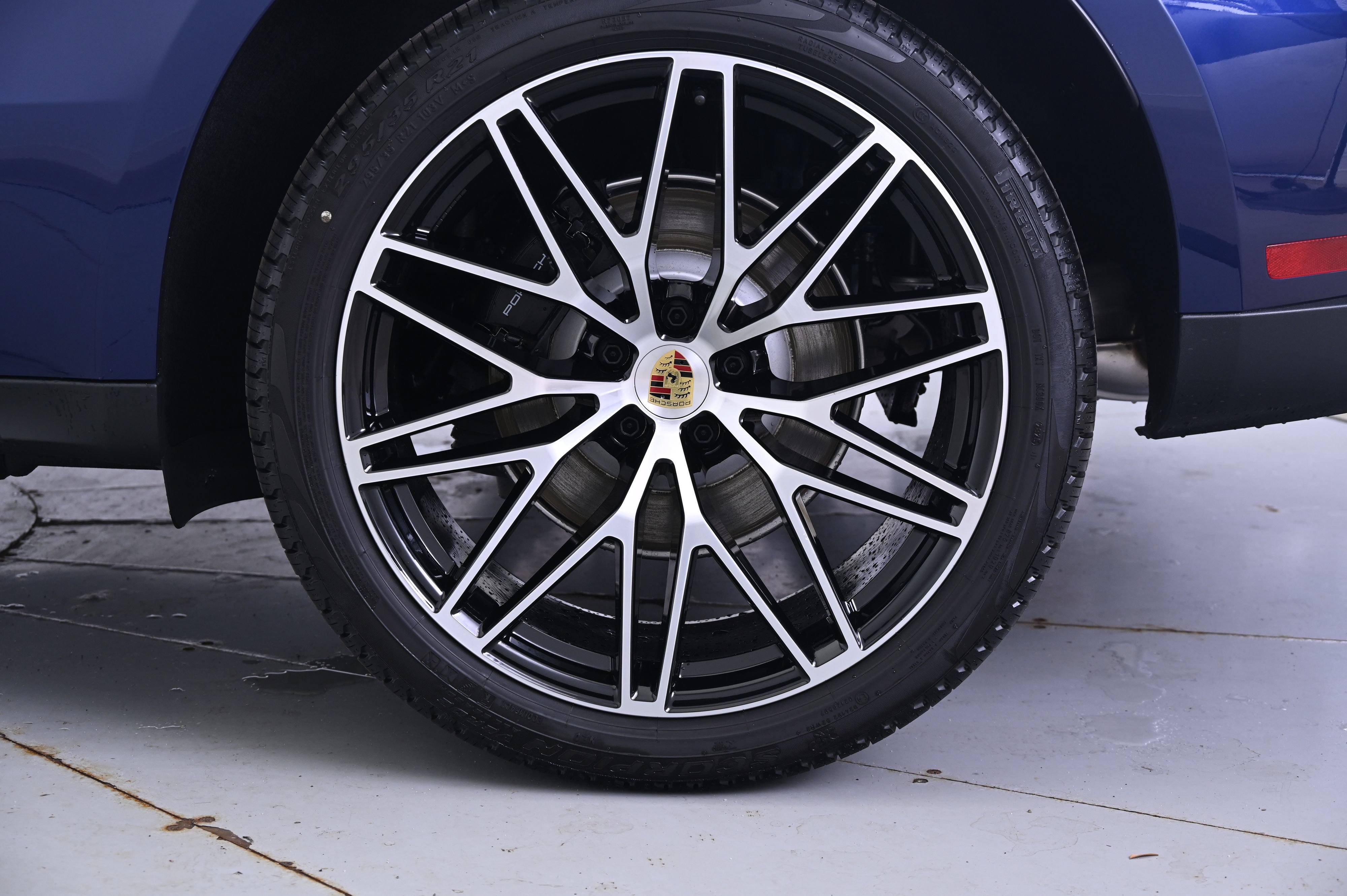 Certified 2026 Porsche Macan AWD/4WD image 12