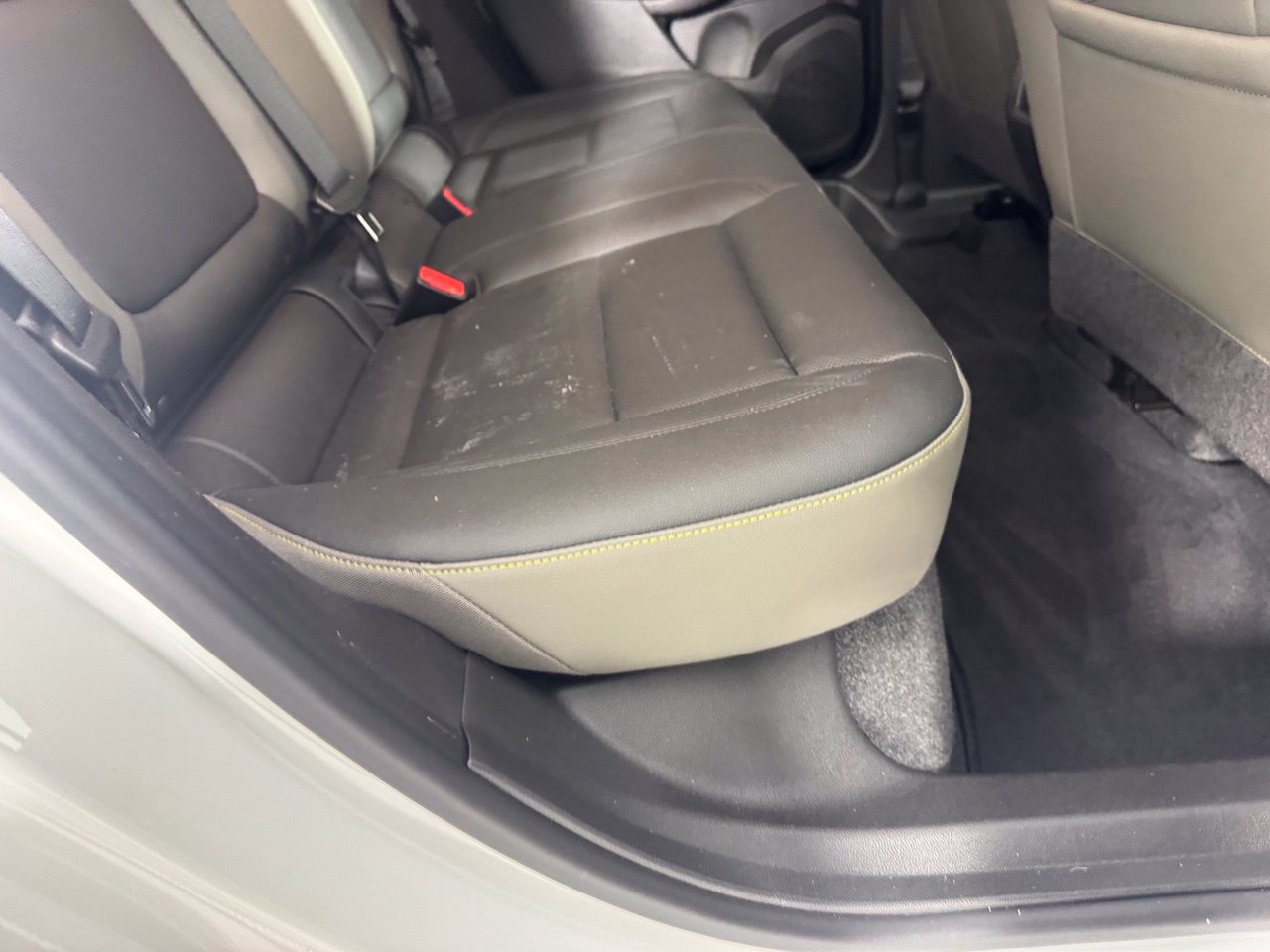 Used 2024 Chevrolet Trax ACTIV w/ Sunroof Package FWD image 31