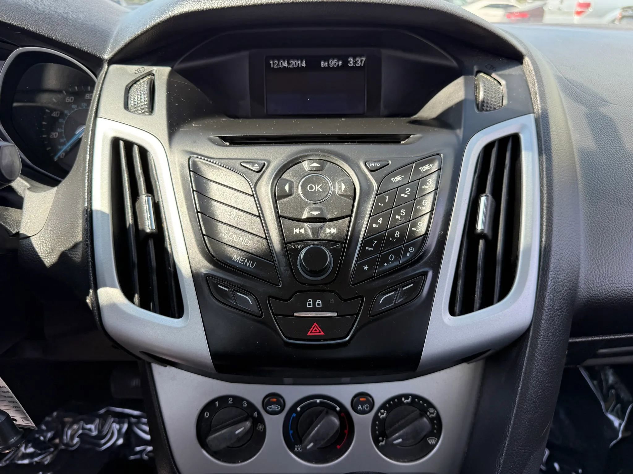 Used 2013 Ford Focus SE image 25