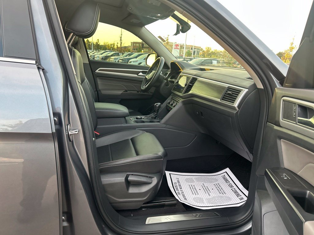 Used 2021 Volkswagen Atlas SE w/ Panoramic Sunroof Package AWD/4WD image 12