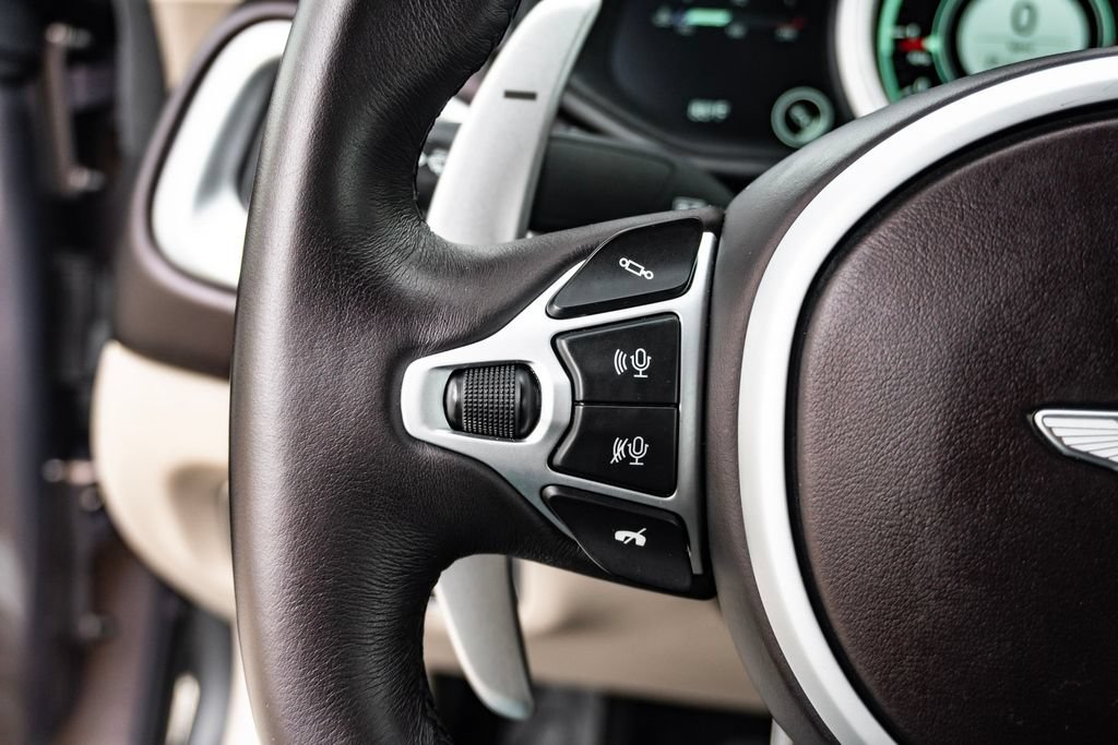 Used 2023 Aston Martin DB11 Coupe RWD image 17