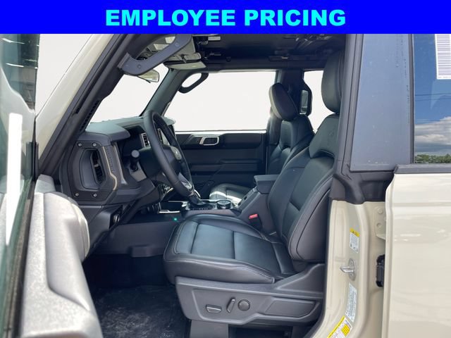 New 2026 Ford Bronco Badlands w/ Sasquatch Package AWD/4WD image 9