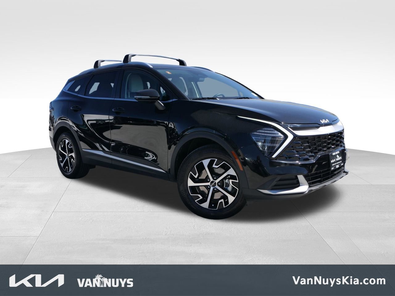 Used 2025 Kia Sportage EX image 1