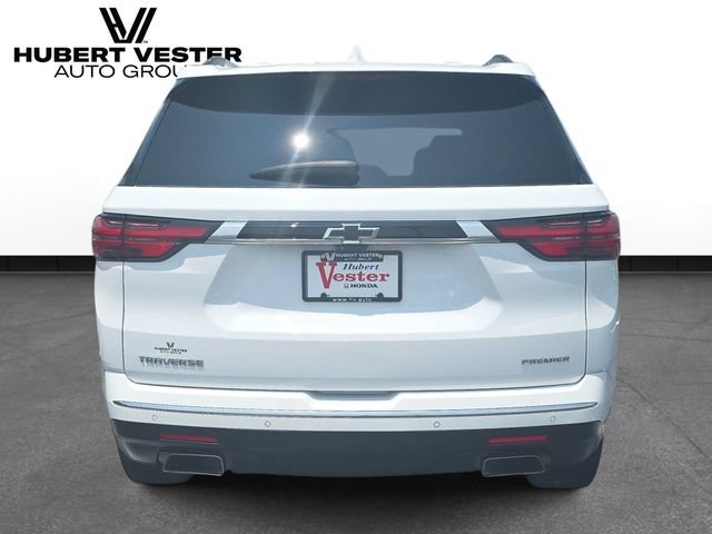Used 2023 Chevrolet Traverse Premier FWD image 7