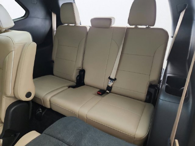 Used 2026 Buick Enclave Preferred AWD/4WD image 23