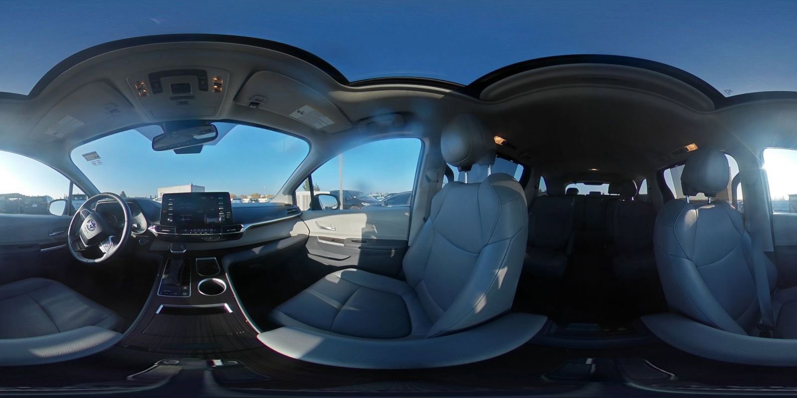 Used 2024 Toyota Sienna XLE image 42