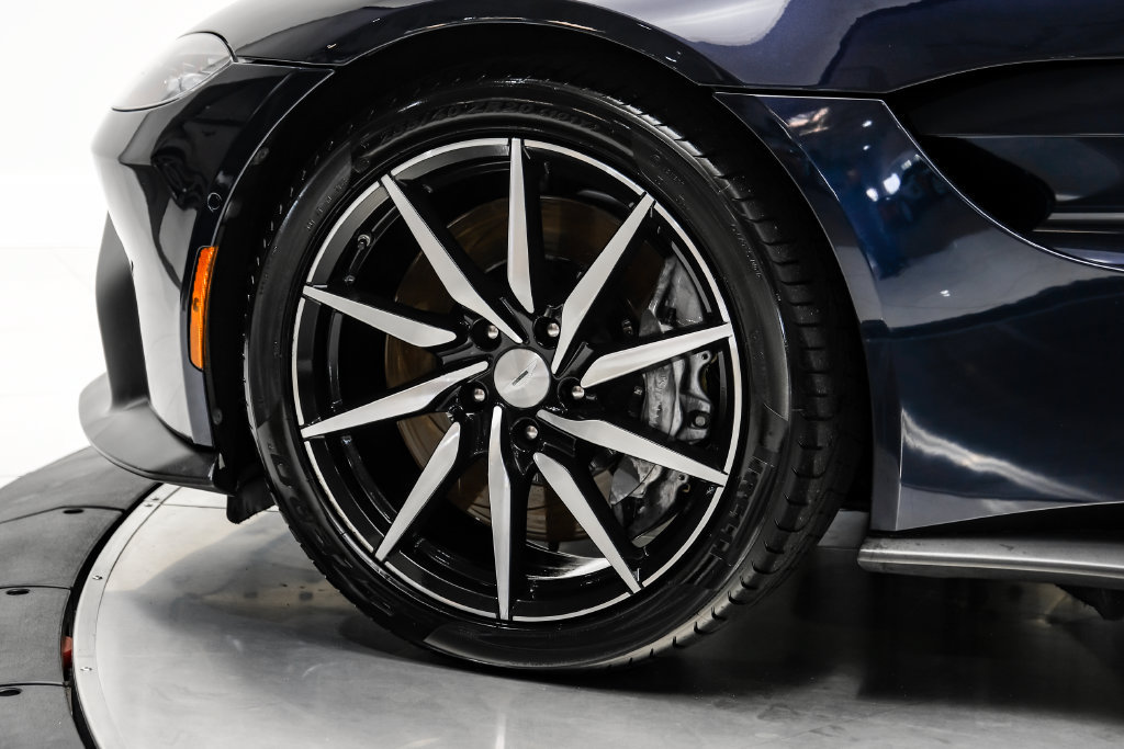 Used 2020 Aston Martin V8 Vantage Coupe RWD image 63