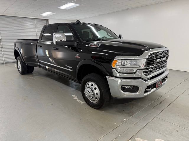 Used 2024 RAM 3500 Limited image 3